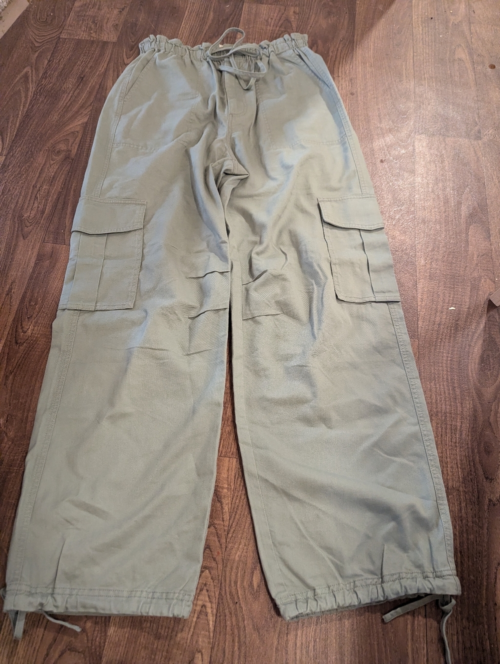 Abercrombie & Fitch Women's Green Cargo Pants Ties Size Small Utility Military